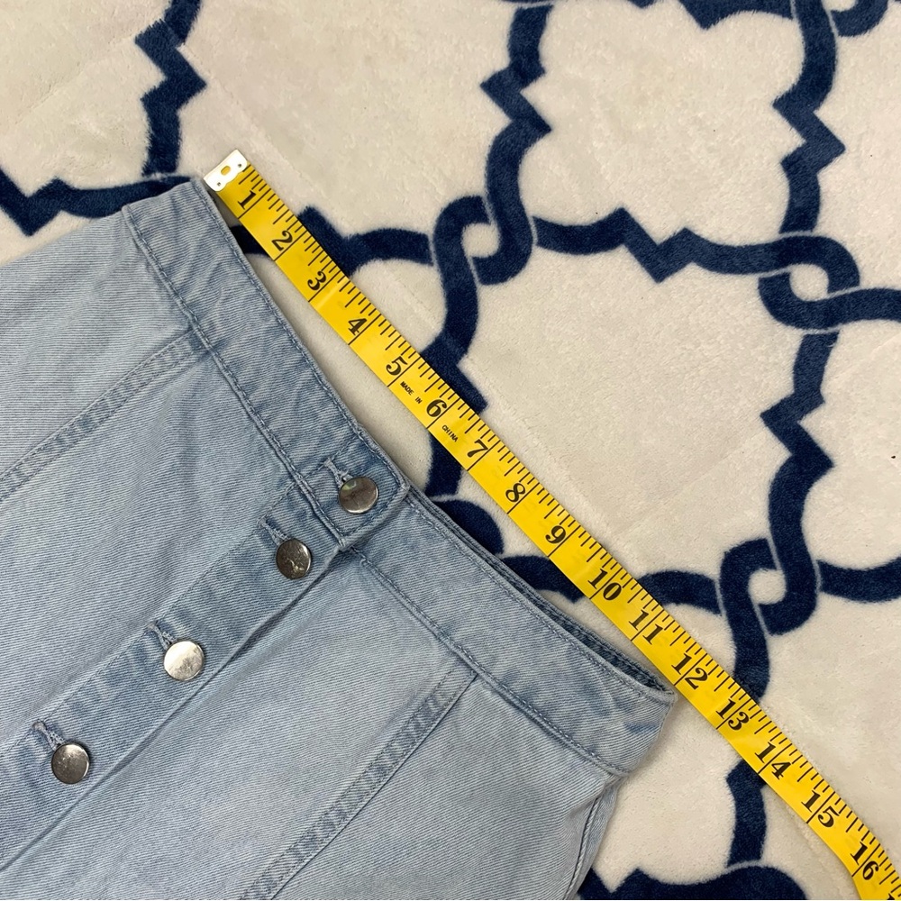 Divided By H&M Button Down Light Denim Mini Skirt size 4 - Picture 2 of 6